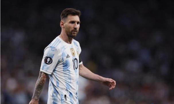 重庆沿江高速公路南线首个隧道顺利进洞